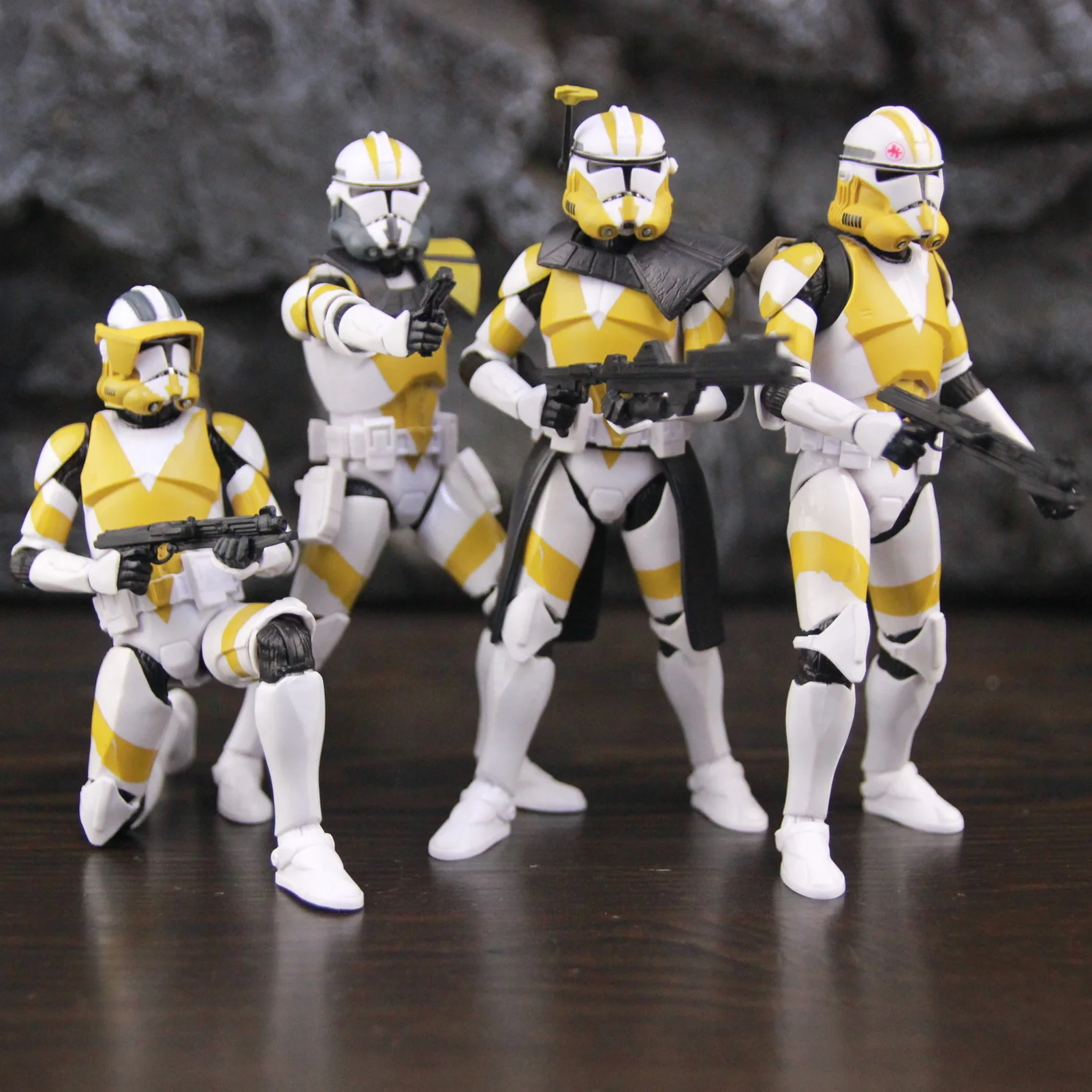 Star-Wars-ARF-13th-troopers-Medic-Ranger-Commander-Team-Leader-6-Action-Figures-Clone-Toys-Doll-1.webp